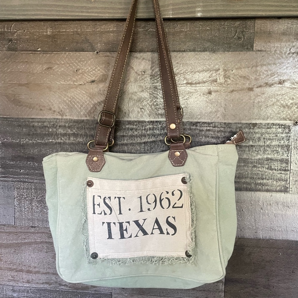 Myra purse